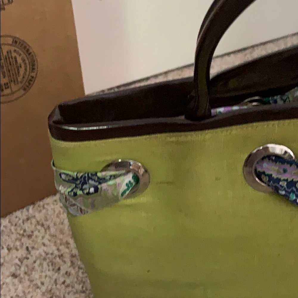 Echo - Lime Green Medium Sized Handbag - image 3